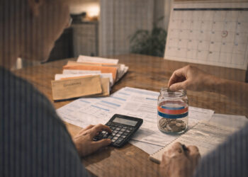 Strengthening Personal Finances Through Practical Monthly Reviews