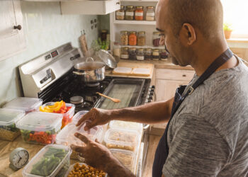 Everyday Kitchen Patterns That Improve Meal Flow